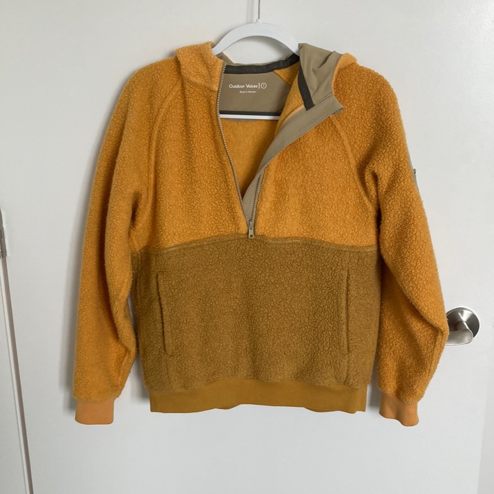 Outdoor Voices MegaFleece 1/2 Zip Hoodie in Sunflower/Dijon (Size Small)